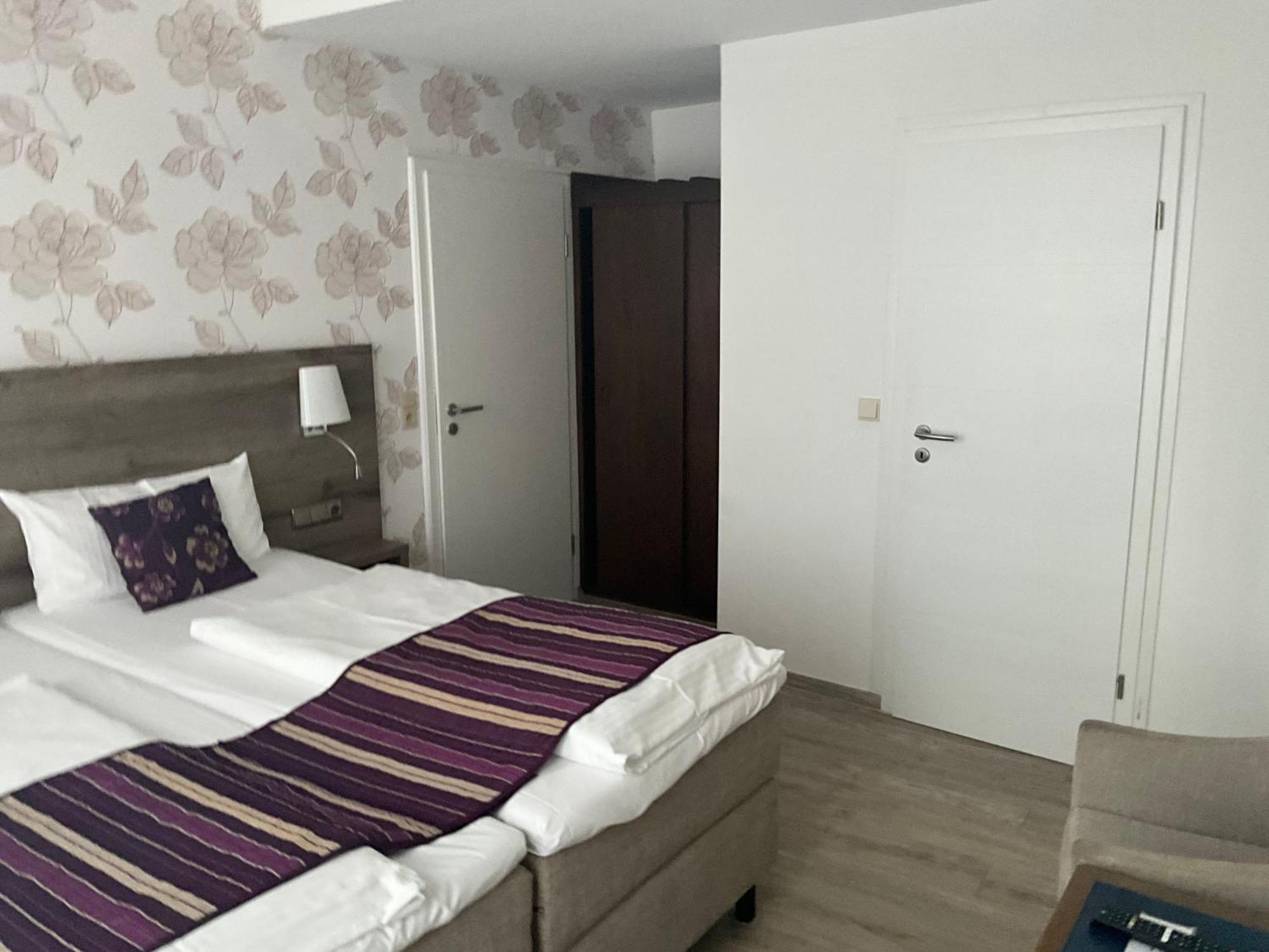 Hotel Rheinischer Hof Bad Breisig Esterno foto